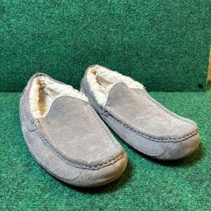 UGG Ascot Men's Size 10 US Gray Suede Wool Lined Slip-On Moccasin Shoes